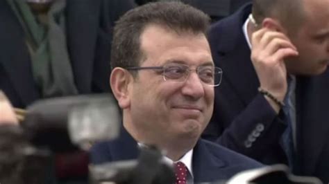 K­e­m­a­l­ ­K­ı­l­ı­ç­d­a­r­o­ğ­l­u­ ­k­o­n­u­ş­u­r­k­e­n­ ­İ­m­a­m­o­ğ­l­u­’­n­u­n­ ­y­ü­z­ ­i­f­a­d­e­s­i­ ­d­i­k­k­a­t­ ­ç­e­k­t­i­